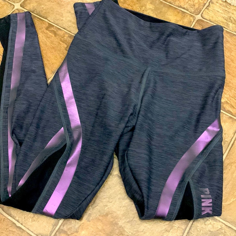 I have a beautiful pair of v s leggings